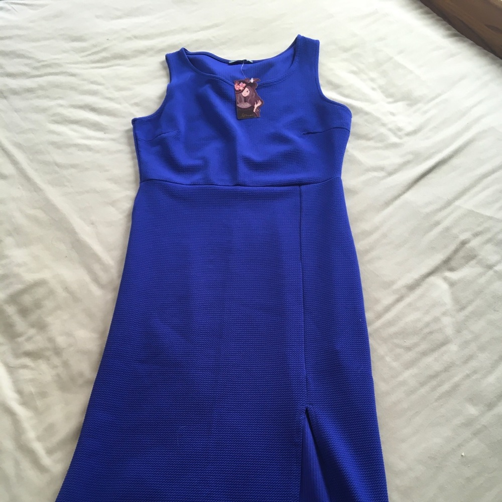 Soprano Royal blue dress